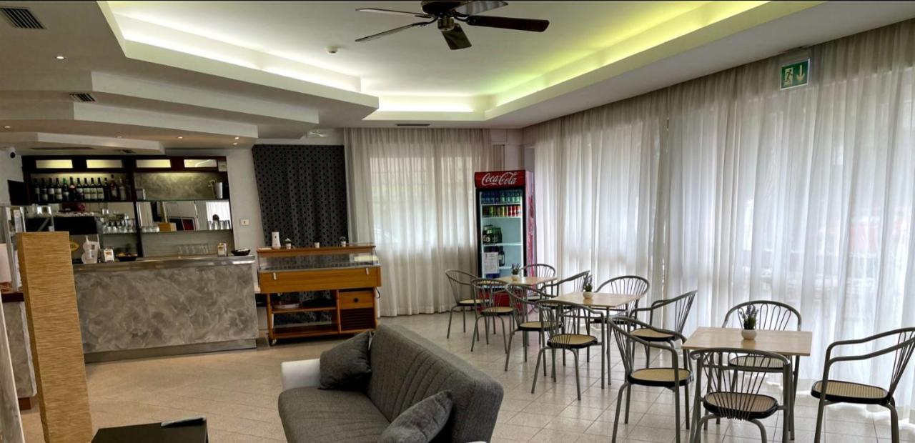 Hotel Franca Misano Adriatico Dış mekan fotoğraf